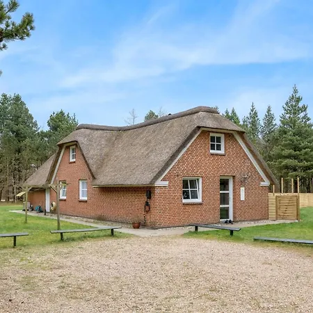 Prázdninový dům Dorris - 4-3km From The Sea By Interhome